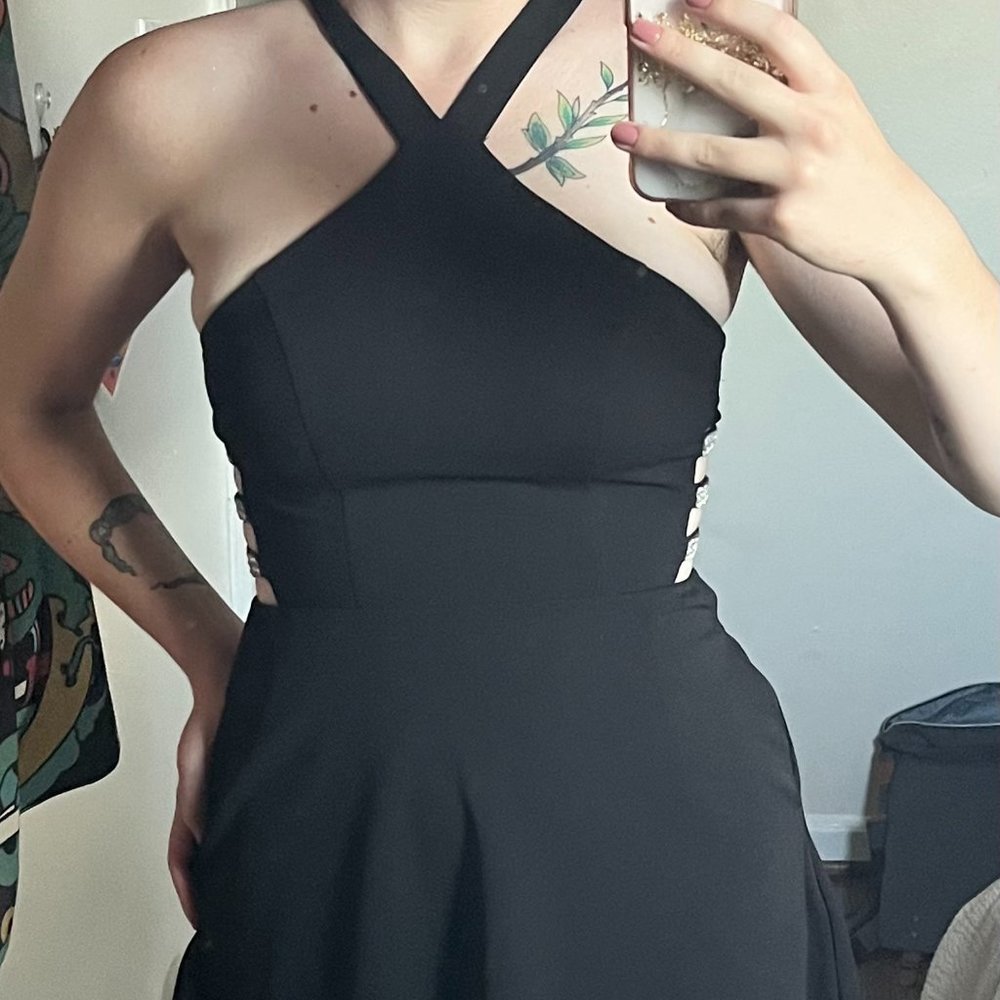 Elegant Short Black Dress Size 3